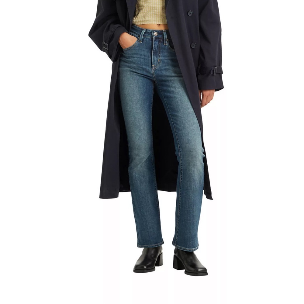 Levi's Women's 725 High-Rise Bootcut Dull-Wash Jeans [NWT]